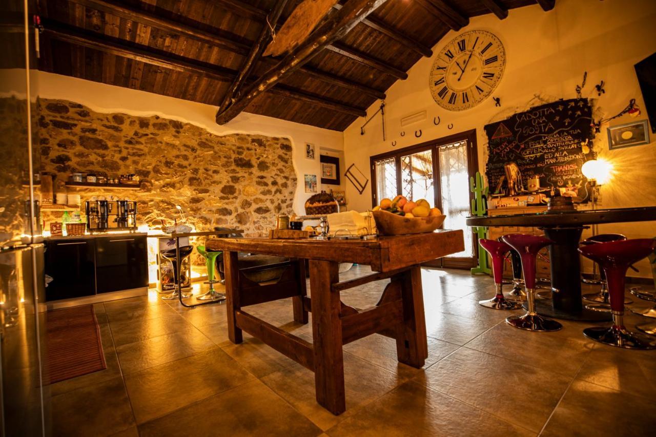 B&B Polvere Di Stelle Ummari Exteriör bild